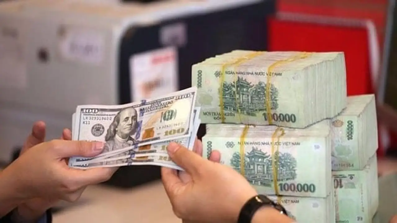 ما أسباب التغيرات المستمرة التي يشهدها سوق العملات في الوقت الحالي؟